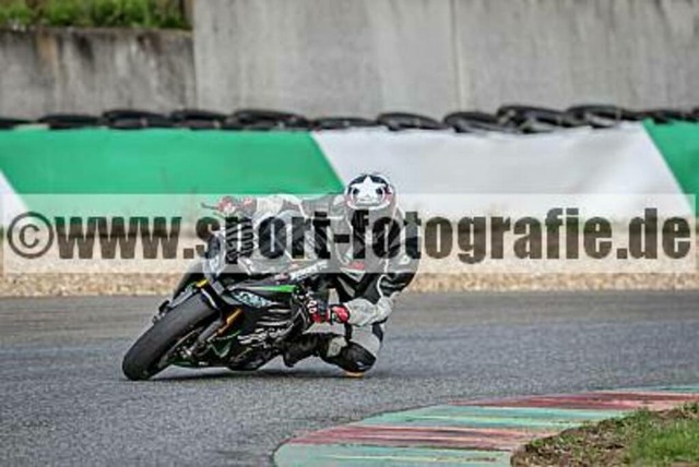 spof9682 | Professionelle Fotos von Sportveranstaltungen, aber auch Hochzeiten und anderen Events. - Realisiert mit Pictrs.com