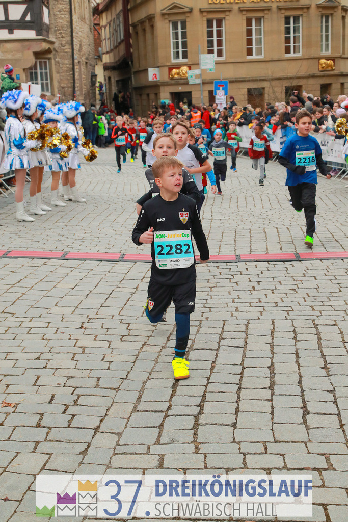 AOK JuniorCup 400m | 3Koenigslauf 2023 - Realisiert mit Pictrs.com
