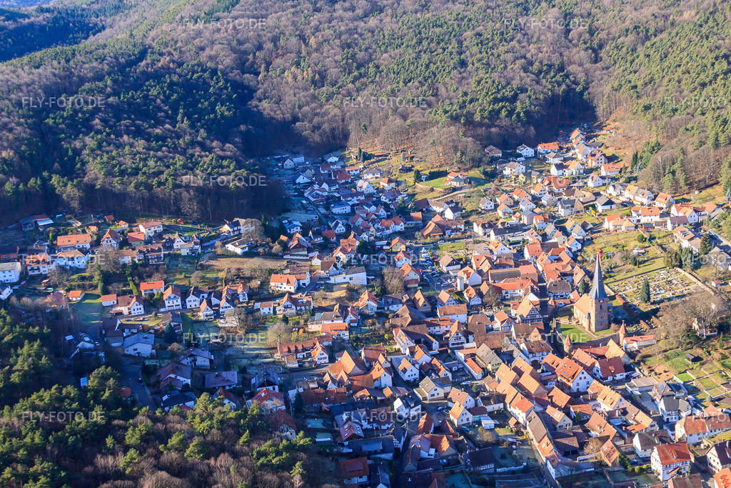 Ortsansicht des Dornöschens der Pfalz versteckt in den Bergen des Pflälzerwalds | Luftbild: Ortsansicht des Dornöschens der Pfalz versteckt in den Bergen des Pflälzerwalds in Dörrenbach im Bundesland Rheinland-Pfalz in Deutschland. Foto: IMG_48341.jpg vom 11.12.2011 durch Werner Riehm/FLY-FOTO.de - Realisiert mit Pictrs.com