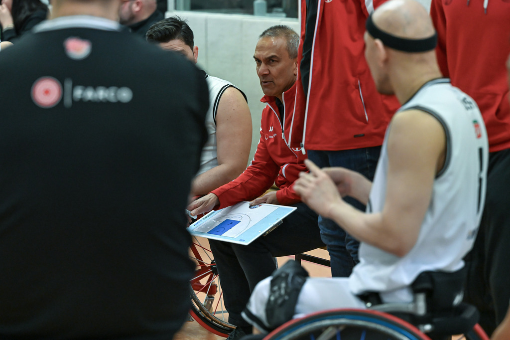 gml_031 | Fotos von Basketballspielen aus dem Raum NRW fotografiert von Gero Mueller-Laschet und Daniel Schaefer - Realisiert mit Pictrs.com