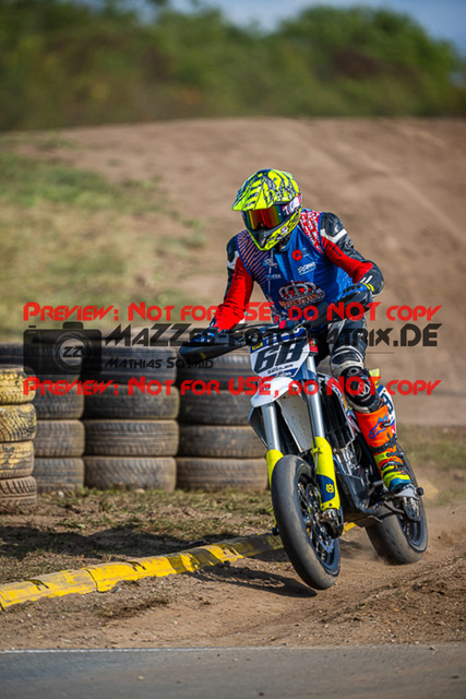 MaZZes_FotoMatrix_230930_7639 | UE40