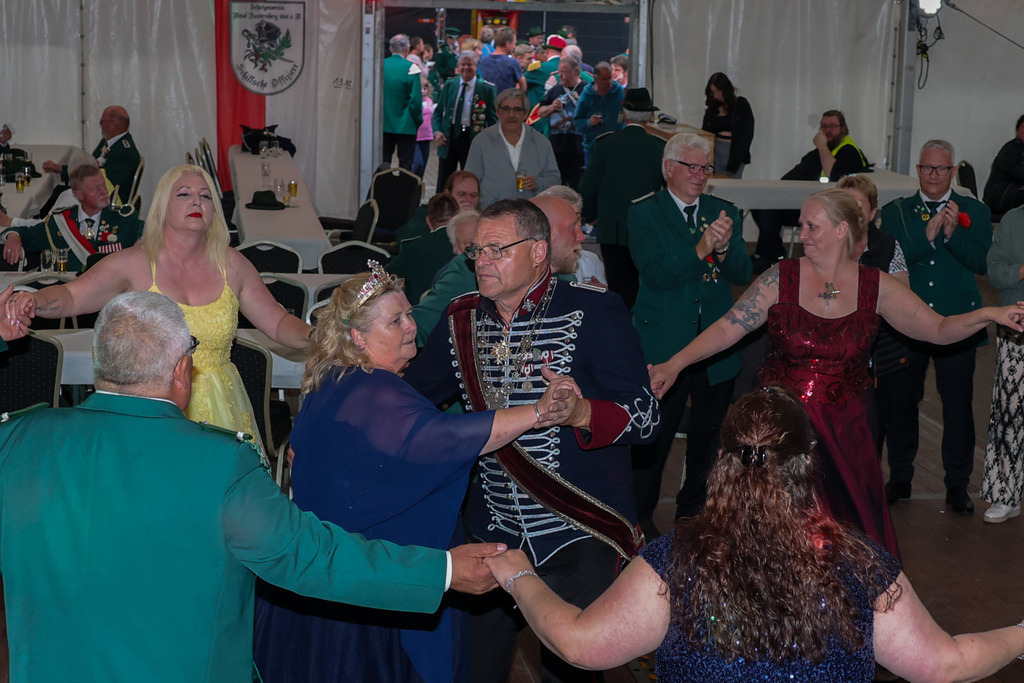 top-top.de-250601-128 | Foto, Video, Fotografie, Videografie, Fotobox, DJ, Discjockey, Musik, Musikbox, Veranstaltung, Photobooth, Amazon, Ebay, Buchtipp, Bestseller, Autor, Verlag, Buch, Wesel, Hamminkeln, NRW, Dinslaken, Rees, Drohne, Hochzeit, Party, Fotobox, Wesel, Fotograf