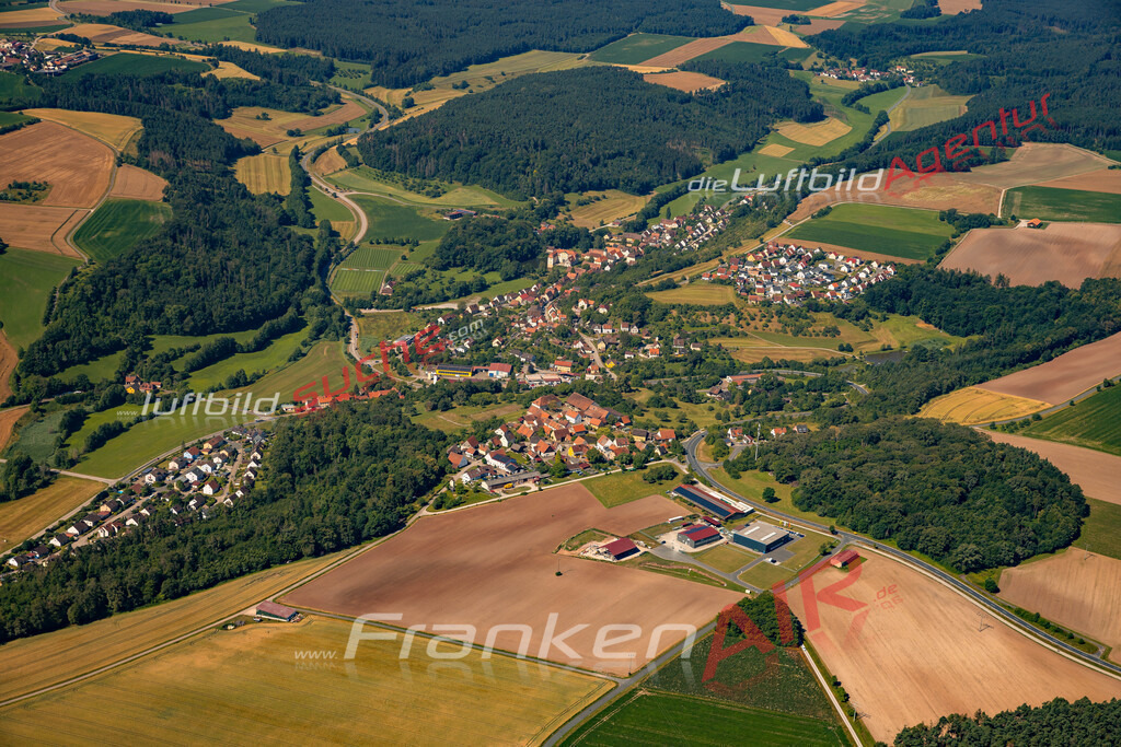 ruegland-strasse-maps-2510-jahr-2024 | Das Luftbild zeigt :  Rügland - Die Luftaufnahme wurde 2024 vom UL-Flugzeug aus erstellt ( keine Drohne ) - Hochauflösende Luftaufnahme - Für grossformatige Ausdrucke geeignet. Die Geschenkidee !Mit Lizenz und Bildrechte bestellbar