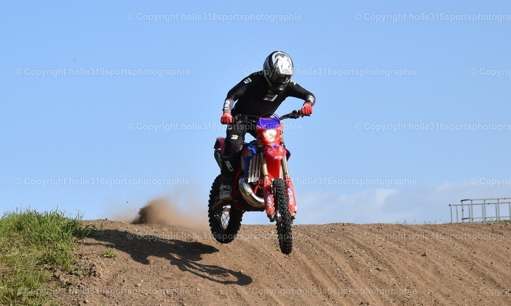 349319490_639686458180183_4498088426852409109_n | Sportfotografie , Motorsport, Motoross, Reitsport, Mointainbike, Enduro,
Landschaft , Outdoor, Eventfotografie, Landschaft, Bilder online bestellen - Realisiert mit Pictrs.com