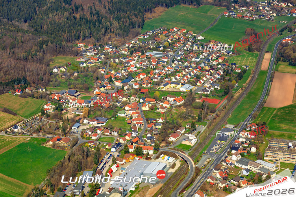 Das Luftbild der Stadt Stockheim wurde 2019 vom Flugzeug heraus erstellt (keine Drohne) Aufnahmehöhe ca.400 Meter- hohe Auflösung- beste Druck-Qualität garantiert!
