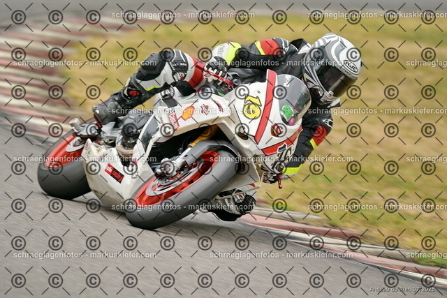 25bt05-1066 | markuskiefer.com - Realisiert mit Pictrs.com