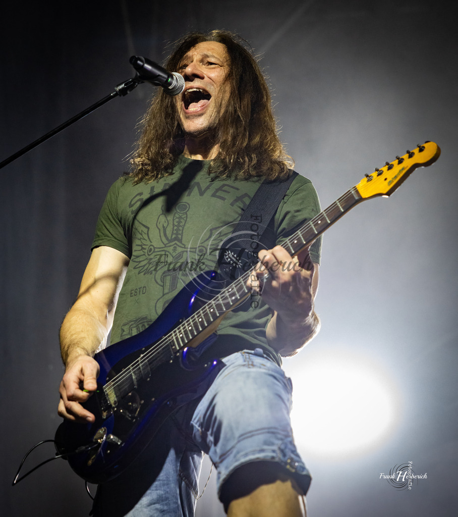 Justice Geiselwind 21.03.2026 | Frank Herberich Fotografie, Frank Herberich, Fotografie, Hochzeit, Portrait, St. Peter Ording, Ording, Westerhever, Nordsee, Frank Fotografie, Hardheim,  Odenwald,Walldürn, Band,Eventfotografie - Realisiert mit Pictrs.com