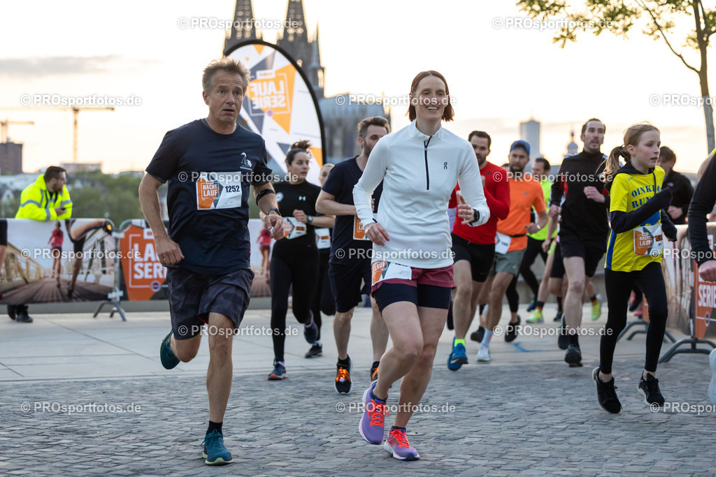 16. OBI Nachtlauf des ASV Koeln; Koeln, 17.05.23 | Impressionen vom 16. OBI Nachtlauf des ASV Koeln am 17.05.23 an Rheinpromenade und Tanzbrunnen in Koeln (Deutschland). Foto: BEAUTIFUL SPORTS/Ulrich Fassbender