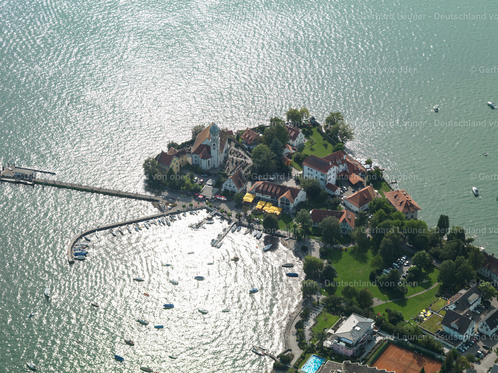 3076131 | Halbinsel Wasserburg am Bodensee, mit Hafen und Schloßhotel