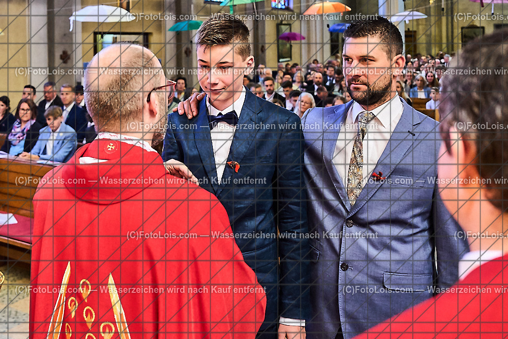 ALP1215_PfarrFirmung Wieselburg_Firmvorgang | (C)FotoLois.com, Alois Spandl, Firmung in der Pfarrkirche Wieselburg mit Generalvikar Dr. Christoph Weiss, Dechant Pfarrer Daniel Kostrzycki und Monignore Franz Dammerer, Sa 15. Juni 2024.