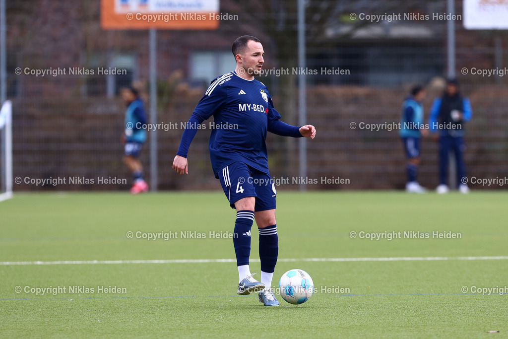 NH_USCPaloma_TuSDassendorf_OberligaHamburg_23022025 | #4 Marvin Sinan Büyüksakarya (USC Paloma)Fußball I Herren I Gamesright Oberliga Hamburg I Saison 2024-2025 I  24. Spieltag I USC Paloma - TuS Dassendorf I 23.02.2025 I Jonny-Rehbein-Sportplatz