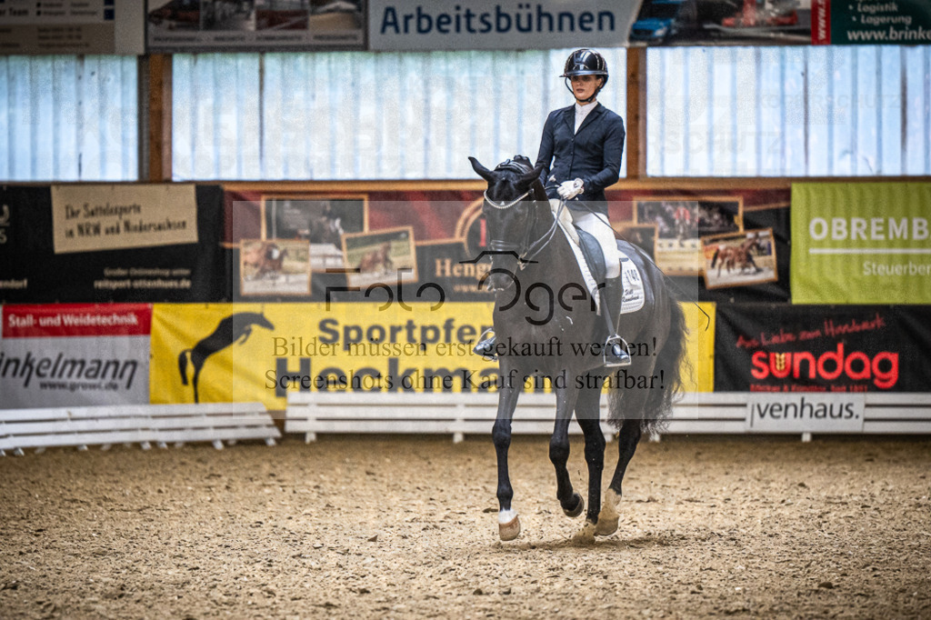 DOS_4225 | Entdecke hochwertige Reitturnierfotos von Foto Oger. Professionell, emotional und authentisch – jetzt Lieblingsmomente im Shop bestellen.Deutschlandweite Turnierfotografie. - Realisiert mit Pictrs.com