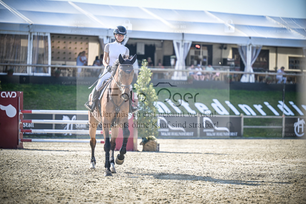 DOS_0270A | Entdecke hochwertige Reitturnierfotos von Foto Oger. Professionell, emotional und authentisch – jetzt Lieblingsmomente im Shop bestellen. - Realisiert mit Pictrs.com