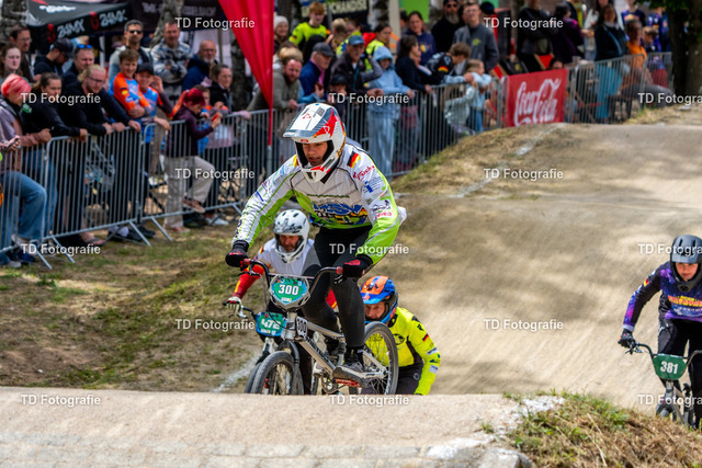 BayBMX2026-05784 | Fotogalerie von Thomas Dettweiler mit Eventbildern und lizenzfreien Fotos. Perfekt als Wandbild, für Büro, Website oder private Nutzung. - Realisiert mit Pictrs.com