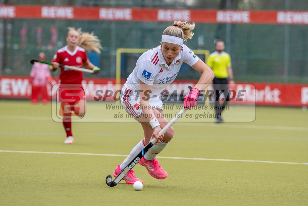 SFE_20260321_0068 | Köln, Deutschland, 21.03.26: Feldhockey 1. Bundesliga Damen zwischen Rot-Weiss Köln - Bremer HC im REWE Sportpark am 21.03.2026 in Köln, Deutschland. (Foto von Stephan Fehrmann)Köln, Germany, 21.03.26: Feldhockey 1. Bundesliga Damen between Rot-Weiss Köln - Bremer HC in REWE Sportpark at 21.03.2026 in Köln, Deutschland. (Foto from Stephan Fehrmann)