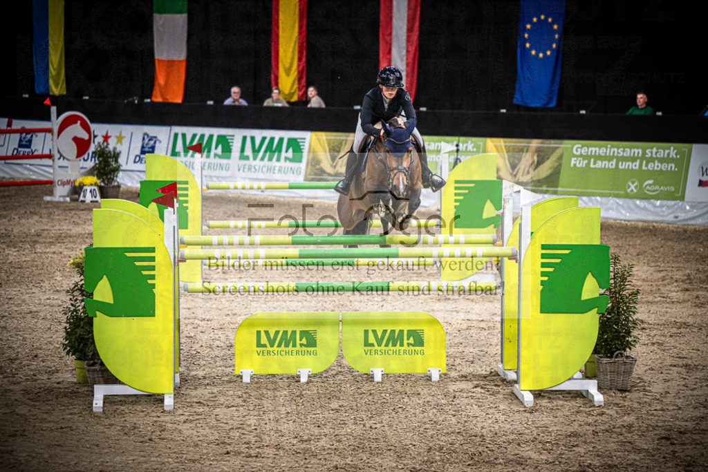 DOS_1940 | Entdecke hochwertige Reitturnierfotos von Foto Oger. Professionell, emotional und authentisch – jetzt Lieblingsmomente im Shop bestellen.Deutschlandweite Turnierfotografie. - Realisiert mit Pictrs.com