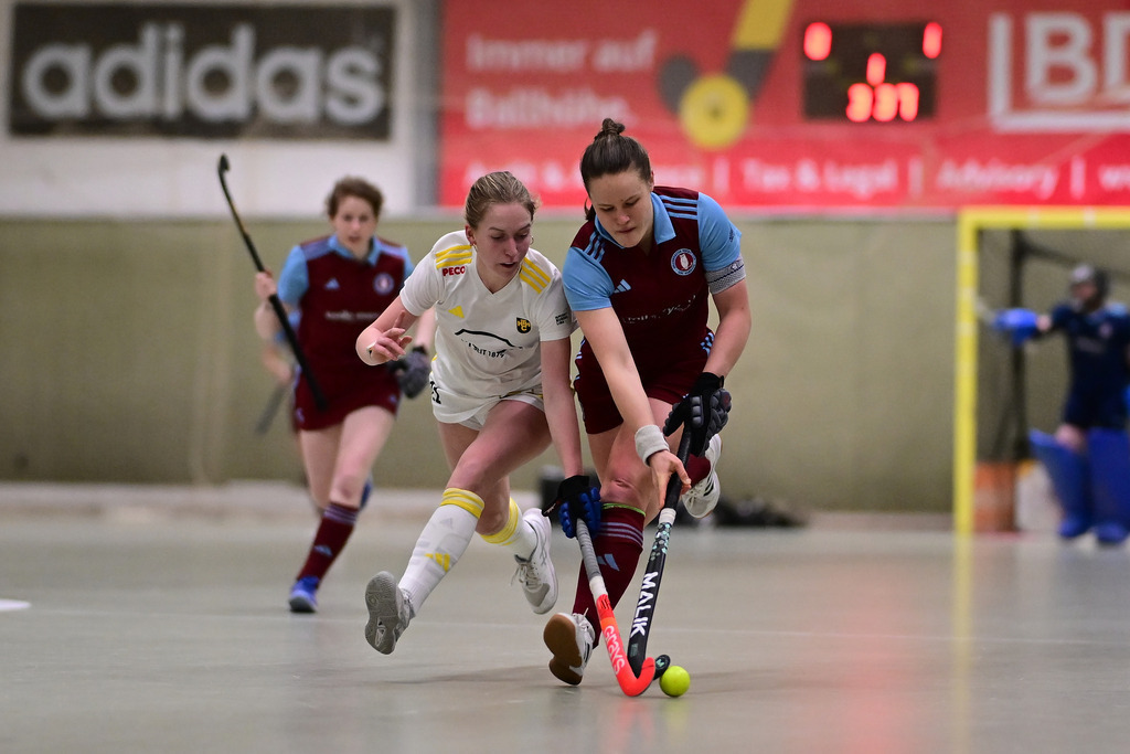 Hockey I Frauen I Saison 2025-2026 I Bundesliga I 9. Spieltag I Harvestehuder THC - UHC Hamburg | Der Sportfotograf. - Realisiert mit Pictrs.com