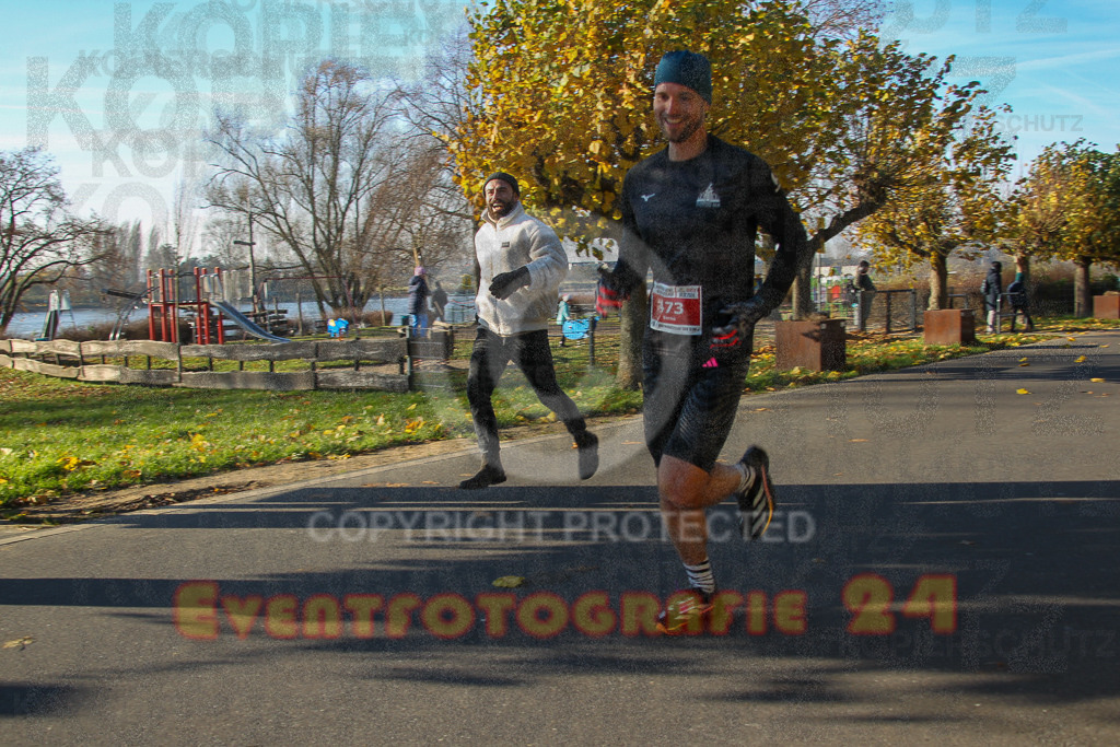 241201_1141_EV4_1361 | Sportfotografie im Rhein-Sieg Kreis, Köln, Bonn, NRW, Rheinland Pfalz, Hessen, etc. Unser Tätigkeitsfeld umfasst den Laufsport vom Volkslauf über den Marathon, Duathlon, Triathon bis zum Ultralauf wie Kölnpfad Ultra oder Schindertrail.