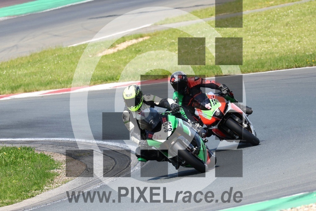 0365-20240608_12321 | Schöne Erinnerungen an spannende Momente - das festzuhalten ist unser Job. PIXELrace.de ist seit 2003 auf den Rennstrecken Europas unterwegs um die Action draußen beim Fahren und die wunderbare Stimmung imm Fahrerlager für euch einzufangen.