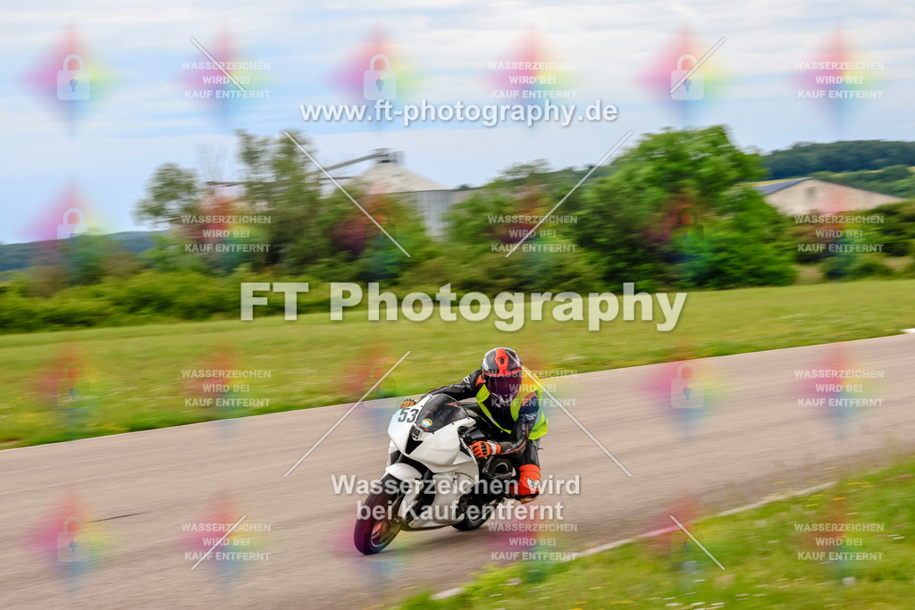 MotoTeam-3297 | Hier findet Ihr Bilder von Touristenfahrten auf der Nürburgring Nordschleife oder von anderen Veranstaltungen die ich besucht habe. Viel Spass beim Durch Schauen 