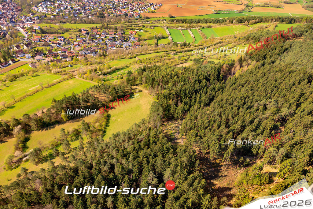 Die Luftaufnahme der Stadt Marktrodach wurde 2017 vom Flugzeug heraus erstellt ( keine Drohne )- hohe Auflösung für beste Qualität