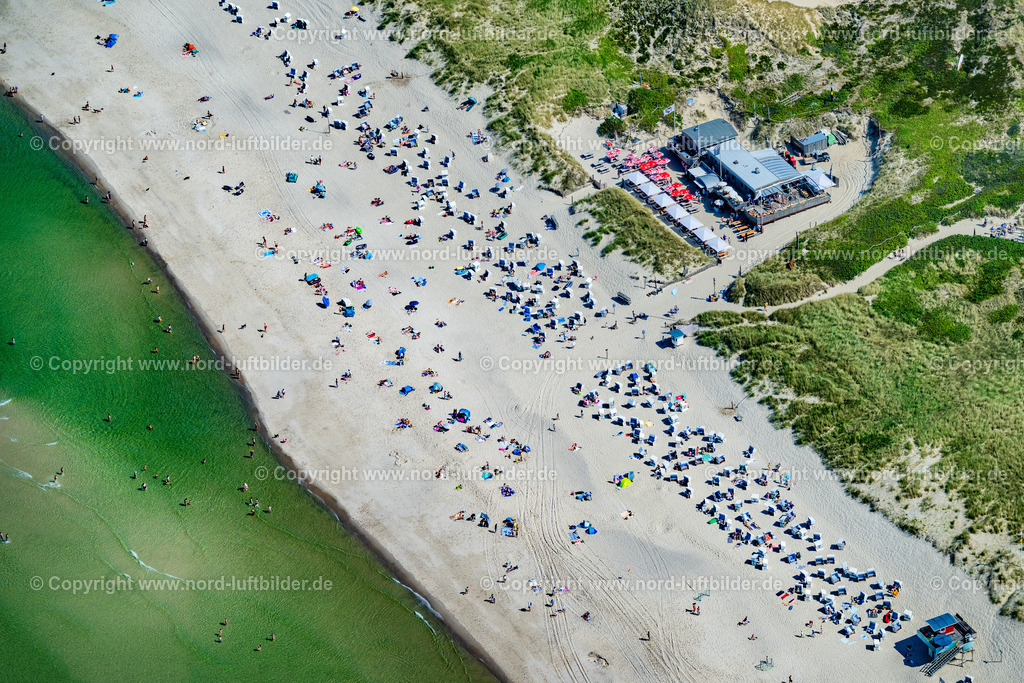 Sylt_Kampen_Strand_Buhne_16_Strandgaststätte_ELS_4341130825 | KAMPEN (SYLT) 13.08.2025 Gebäude des Restaurant " Buhne 16 " in Kampen (Sylt) auf der Insel Sylt im Bundesland Schleswig-Holstein, Deutschland. Weiterführende Informationen bei: Buhne16 GmbH & Co. KG. // Building of the restaurant " Buhne 16 " in Kampen (Sylt) at the island Sylt in the state Schleswig-Holstein, Germany. Further information at: Buhne16 GmbH & Co. KG. Foto: Martin Elsen