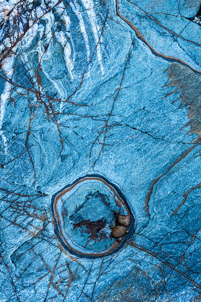 Rund | Best. Nr. e_2025_09_3964 - Realized with Pictrs.com