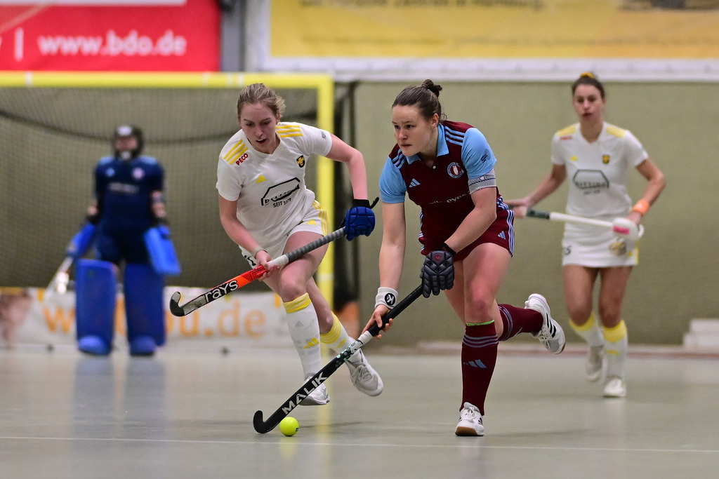 Hockey I Frauen I Saison 2025-2026 I Bundesliga I 9. Spieltag I Harvestehuder THC - UHC Hamburg | Der Sportfotograf. - Realisiert mit Pictrs.com