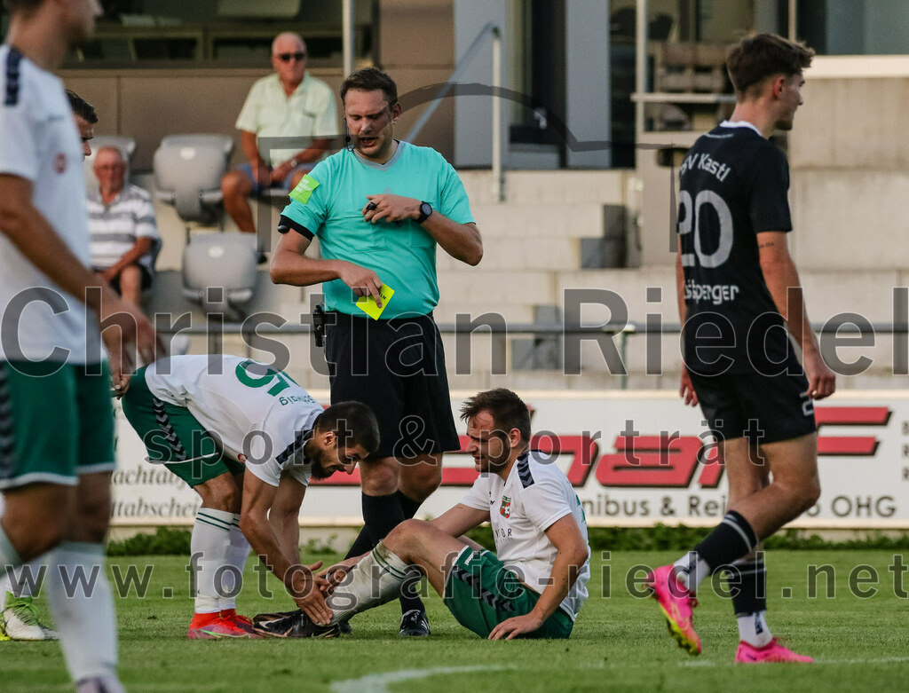 2023-08-18_121_FC_Schwaig_gegen_TSV_Kastl | Oberding, Deutschland, 18.08.2023:
Fußball, Landesliga Südost 2023 / 2024, 7. Spieltag, FC Schwaig gegen TSV Kastl, Endergebnis: 2:2

Mirza Idrizovic (FC Schwaig, #25), Schiedsrichter Hendrik Hufnagel, Tobias Bartl (FC Schwaig, #37)

Foto: Christian Riedel / fotografie-riedel.net