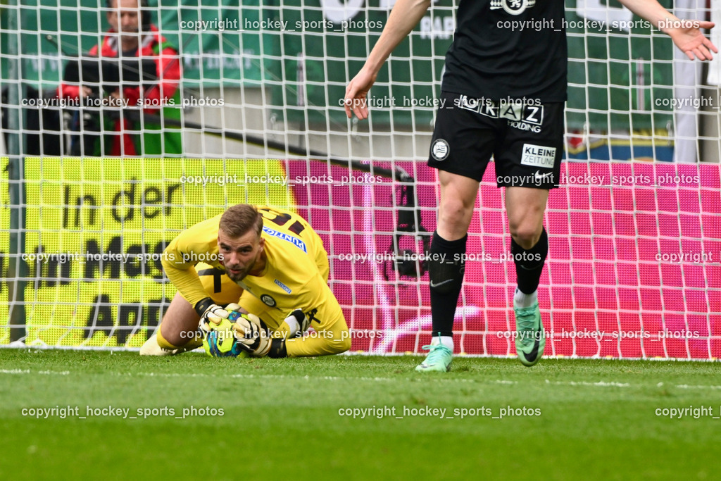 SK Puntigamer Sturm vs. SK Rapid Wien Siegerehrung, Impressionen | #16 Vítezslav Jaros SK Sturm, SK Puntigamer Sturm vs. SK Rapid Wien Siegerehrung, Impressionen, SK Puntigamer Sturm vs. SK Rapid Wien Siegerehrung, Impressionen am 01.05.2024 in Klagenfurt (Wörthersee Stadion ), Austria, (Photo by Bernd Stefan)