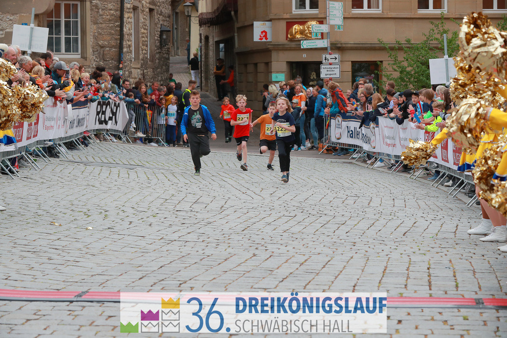 AOK Junior Cup 400m | 3Königslauf 2022 AOK Junior Cup 400m - Realisiert mit Pictrs.com