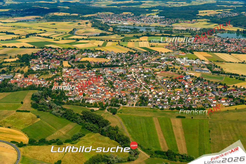 Das Luftbild zeigt :  Rattelsdorf - Die Luftaufnahme wurde 2023 vom UL-Flugzeug aus erstellt ( keine Drohne ) - Hochauflösende Luftaufnahme - Für grossformatige Ausdrucke geeignet. Die Geschenkidee !Mit Lizenz und Bildrechte bestellbar
