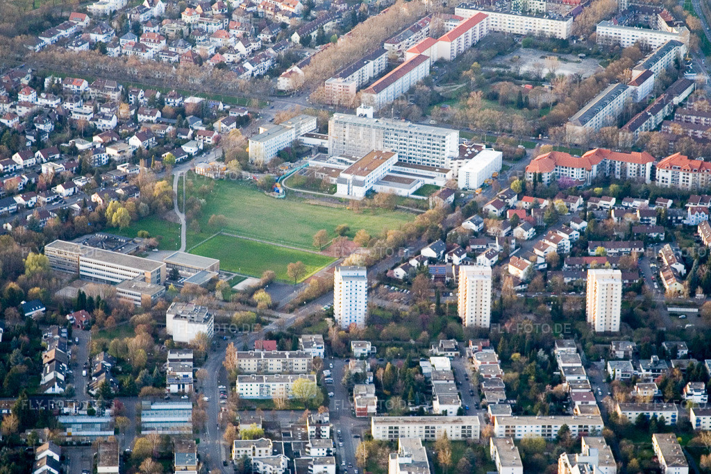 Luftbild: Diakonissenkrankenhaus im Ortsteil Niederfeld in Mannheim im Bundesland Baden-Württemberg in Deutschland. Foto: IMG_10159.jpg vom 29.03.2008 durch Werner Riehm/FLY-FOTO.de