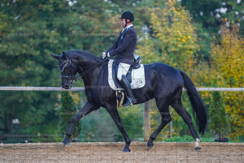 20221007-FAH00606 | Diessen am Ammersee, 2022, Dressur- und Springturnier, Reitsportbilder, Turnierfotografen Bayern, Pferdefotografen, Fotoagentur Herrmann, Turnierbilder