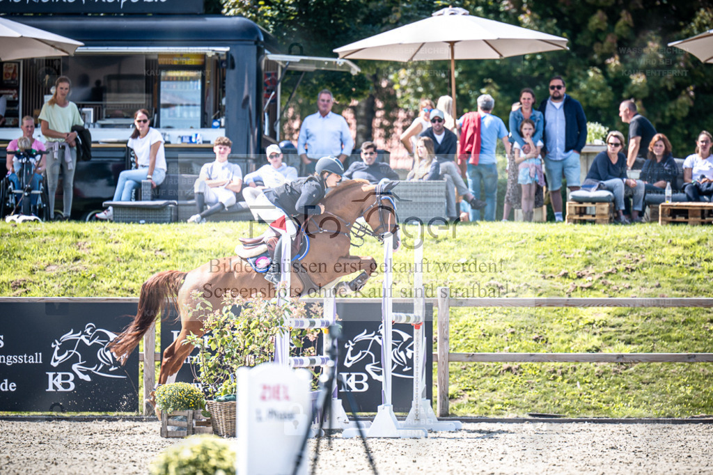 DOS_1262 | Entdecke hochwertige Reitturnierfotos von Foto Oger. Professionell, emotional und authentisch – jetzt Lieblingsmomente im Shop bestellen. - Realisiert mit Pictrs.com