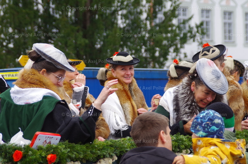 IMGP9570 | fotografiert von Axel PollmannLeonhardi Wallfahrt Benediktbeuern und Murnau, Fronleichnam, Fasching, Landschaft im Loisachtal und Benediktbeuern  - Realisiert mit Pictrs.com