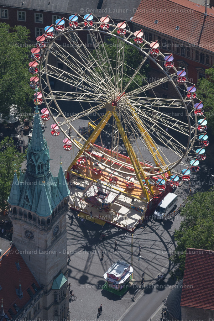 4035733 | BRAUNSCHWEIG 31.07.2020 Riesenrad am Platz der Deutschen Einheit in Braunschweig im Bundesland Niedersachsen, Deutschland. Weiterführende Informationen bei: Braunschweig Stadtmarketing GmbH. // Ferris wheel in Brunswick in the state Lower Saxony, Germany. Further information at: Braunschweig Stadtmarketing GmbH. Foto: Gerhard Launer