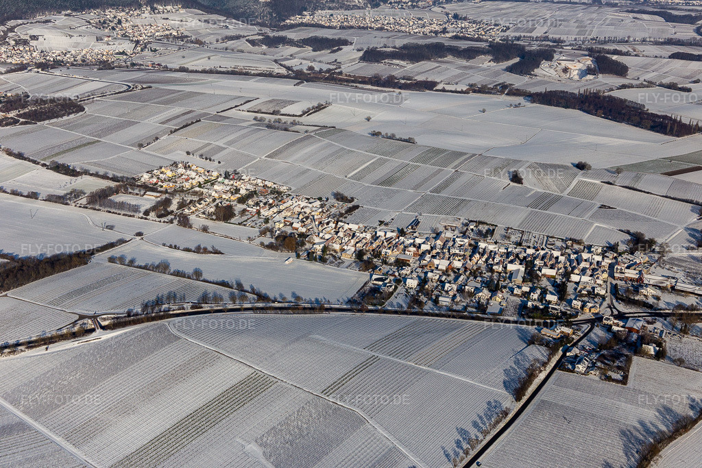 Luftbild: Winterluftbild im Schnee in Niederhorbach im Bundesland Rheinland-Pfalz in Deutschland. Foto: IMG_124336.jpg vom 11.02.2021 durch Werner Riehm/FLY-FOTO.de