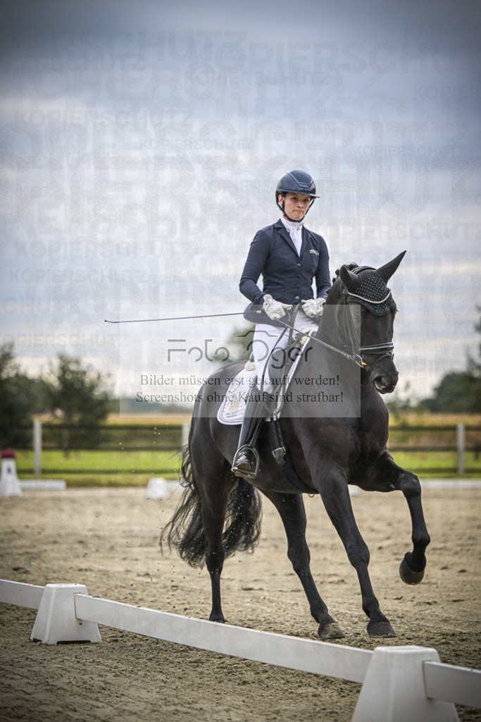 DOS_2183 | Entdecke hochwertige Reitturnierfotos von Foto Oger. Professionell, emotional und authentisch – jetzt Lieblingsmomente im Shop bestellen.Deutschlandweite Turnierfotografie. - Realisiert mit Pictrs.com