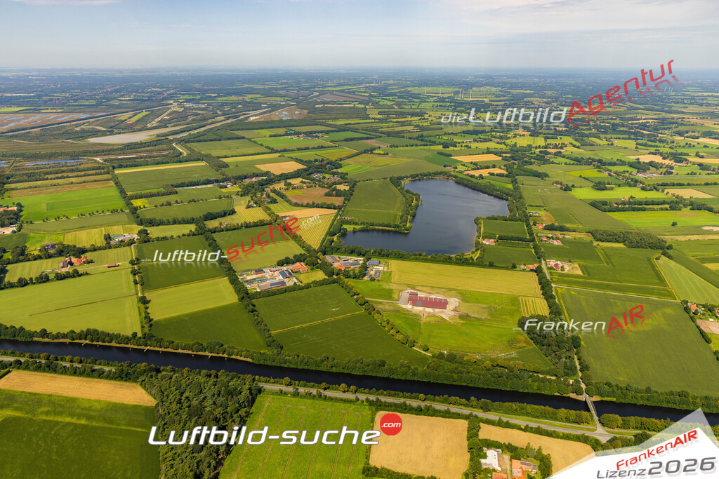 Luftaufnahme See Bockhorst - Die Luftaufnahme wurde 2025 vom UL-Flugzeug heraus erstellt ( ohne Drohne ) - Hochauflösende Luftaufnahme - für professionelle Ausdrucke geeignet. Die Geschenkidee !Mit Lizenz und Bildrechte bestellbar