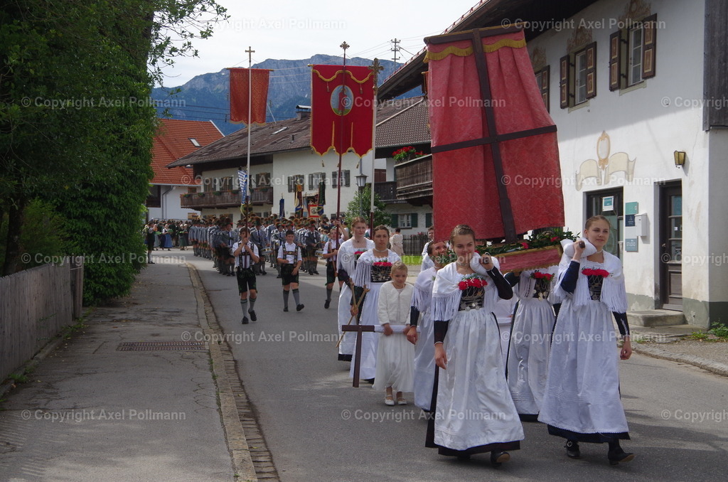 IMGP5040 | fotografiert von Axel PollmannLeonhardi Wallfahrt Benediktbeuern und Murnau, Fronleichnam, Fasching, Landschaft im Loisachtal und Benediktbeuern  - Realisiert mit Pictrs.com