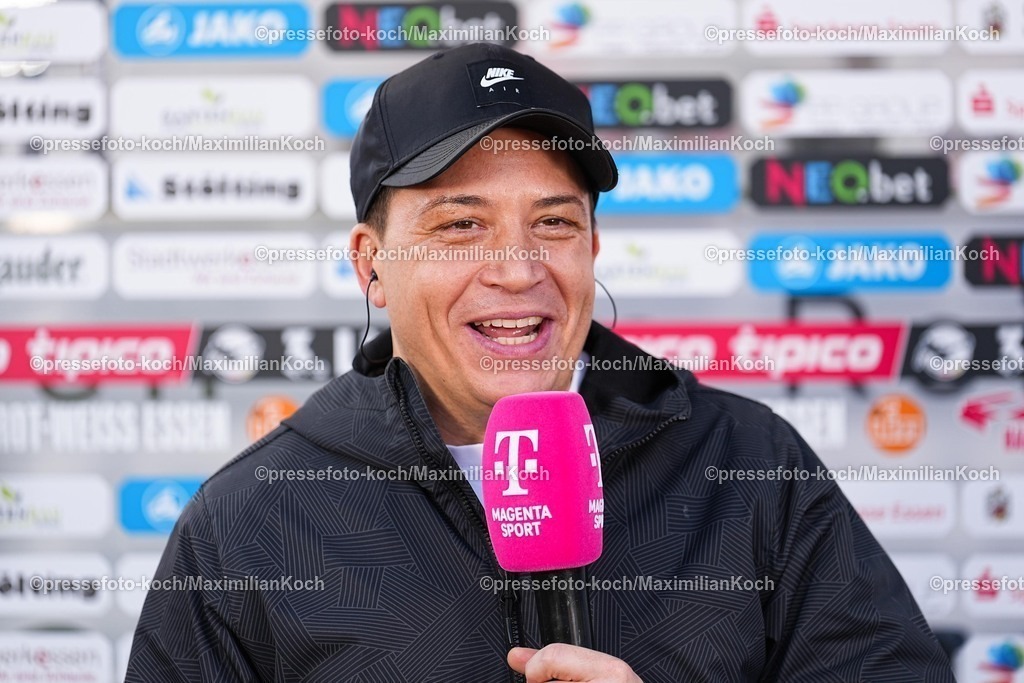 xYDRx24012601015 | 24.01.2026, xydrx, Fußball, 3.Liga, Rot-Weiss Essen - TSV Havelse, Saison 2025 2026, Stadion an der Hafenstraße: Samir Ferchichi (Cheftrainer TSV Havelse)   DFB regulations prohibit any use of photographs as image sequences and or quasi-video. Photo: xYannisxDreimannxPressefotoKochx