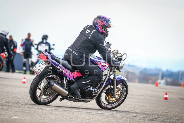 0023-260419_NOE-073_23 | Deine Full-Service-Agentur für ✔️Videoproduktionen und ✔️Motorsportfotografie Jetzt Angebot anfragen!