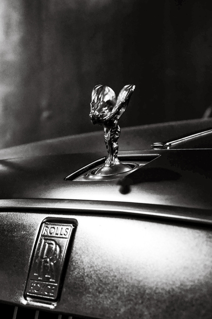 Spirt of XTC | Eleganz und Luxus strahlt dieses Wandbilder der Spirit of XTC aus. Die Kühlerfigur des britischen Luxusautomobils Rolls-Royce mit ihren starken Kontrasten lassen das Wandbild lebendig wirken. Ein hochwertiges Wandbild in brillanter Druckqualität auf Acrylglas, Alu-Dibond, Leinwand und vielen weiteren Wandprodukten, ist perfekt geeignet auch für Ihr Ambiente. - Realisiert mit Pictrs.com