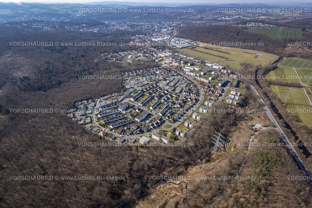 Arnsberg220301697Neheim | Luftbild, Wohngebiet Moosfelder Bogen und Moosfelder Ring am Waldrand in Neheim, Arnsberg, Sauerland, Nordrhein-Westfalen, Deutschland