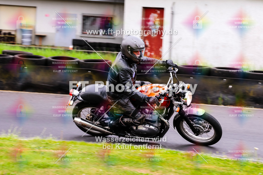 MotoTeamVBK-20457 | Hier findet Ihr Bilder von Touristenfahrten auf der Nürburgring Nordschleife oder von anderen Veranstaltungen die ich besucht habe. Viel Spass beim Durch Schauen 