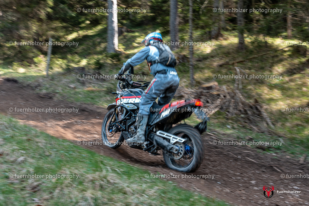 fuernholzer_250501-C1-741 | Fotografische Impressionen von der Red Stag Enduro Extreme by fuernholzer-photography.com. Endurosport in Österreich fotografisch festgehalten von fuernholzer. Auftragsfotografie für Private, Gewerbefotos und Industriefotografie. Eventfotografie, Sportfotografie und Motorsportfotografie. Anbieter von Fotoworkshops, Fototraining, fotografischen Vorträgen und Fotoseminaren.