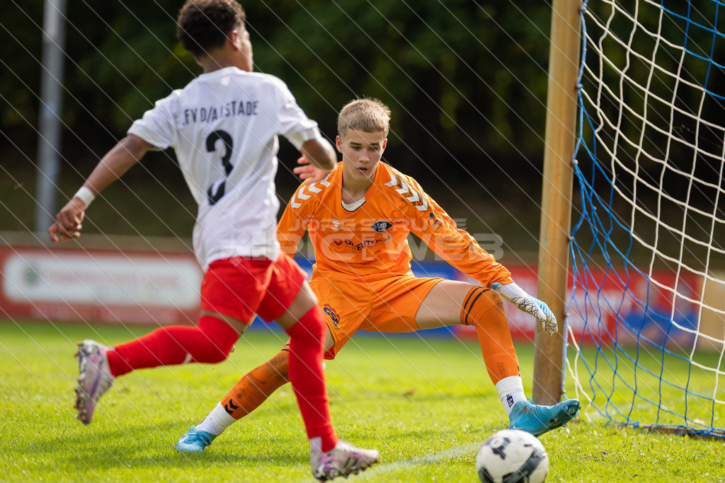 20250920_Picselweb-Fotografie_1R3_1582 | JFV D/A &amp; Stade - VfB Oldenburg0:1 VfB no70:2 VfB no70:3 VfB JFV Eigentor0:4 VfB no70:5 VfB no71:5 JFV no3 Jaric Jimenez-Voss2:5 JFV no9 Janko Sylvester3:5 JFV no16 Damian Elias Mihro Burekovic - Realisiert mit Pictrs.com