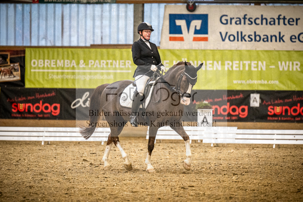 DOS_0535 | Entdecke hochwertige Reitturnierfotos von Foto Oger. Professionell, emotional und authentisch – jetzt Lieblingsmomente im Shop bestellen.Deutschlandweite Turnierfotografie. - Realisiert mit Pictrs.com
