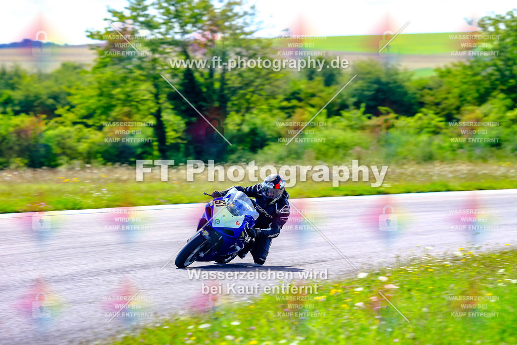 097-5700 | Hier findet Ihr Bilder von Touristenfahrten auf der Nürburgring Nordschleife oder von anderen Veranstaltungen die ich besucht habe. Viel Spass beim Durch Schauen 